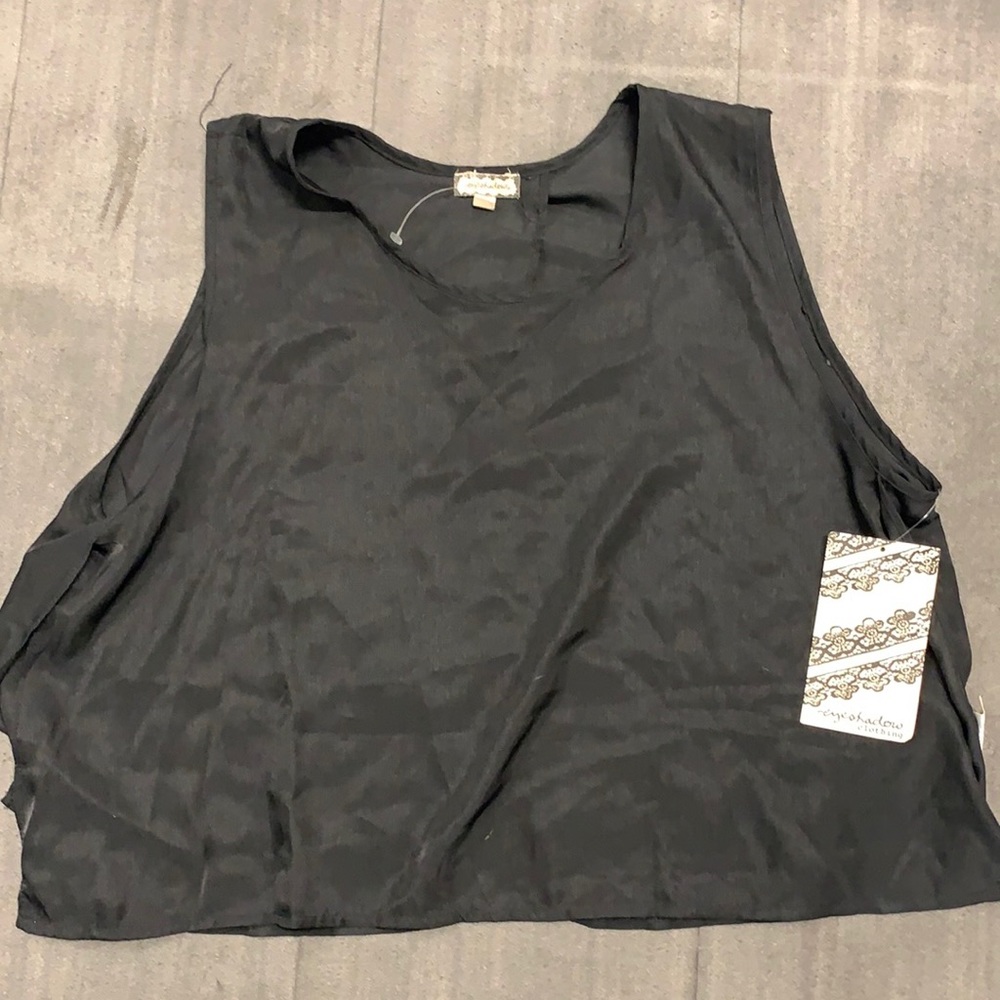 NWT Cropped black tank.